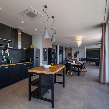 Villa Luxury The View In - For 12 People With Incredible Sea View & Wellness *