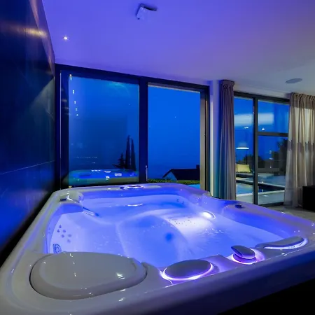 Luxury The View In - For 12 People With Incredible Sea View & Wellness