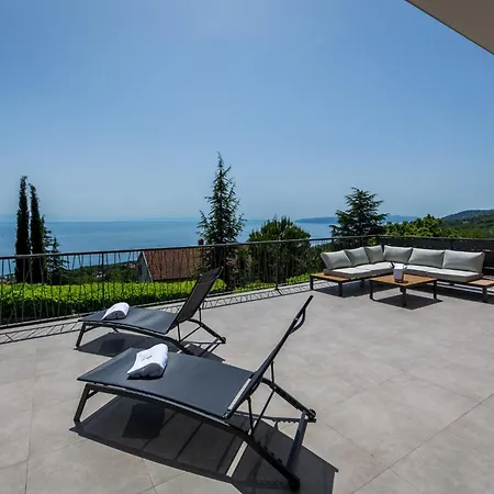 Luxury The View In - For 12 People With Incredible Sea View & Wellness Villa