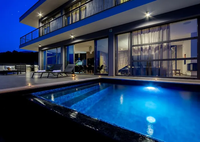 Luxury The View In - For 12 People With Incredible Sea View & Wellness *