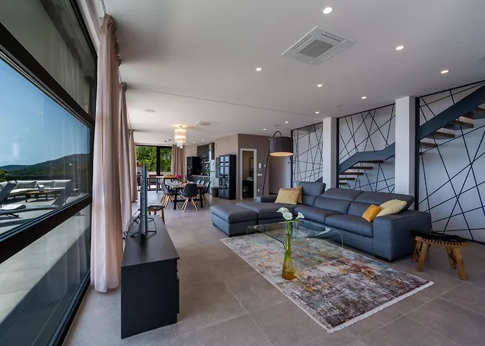 Luxury The View In - For 12 People With Incredible Sea View & Wellness Abbazia