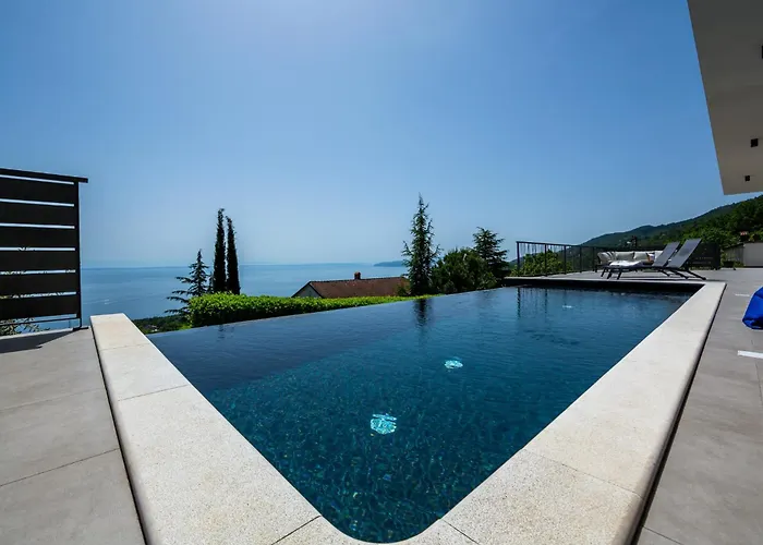 Villa Luxury The View In - For 12 People With Incredible Sea View & Wellness Abbazia
