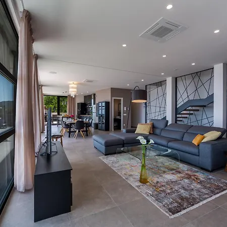 Luxury The View In - For 12 People With Incredible Sea View & Wellness Opatija