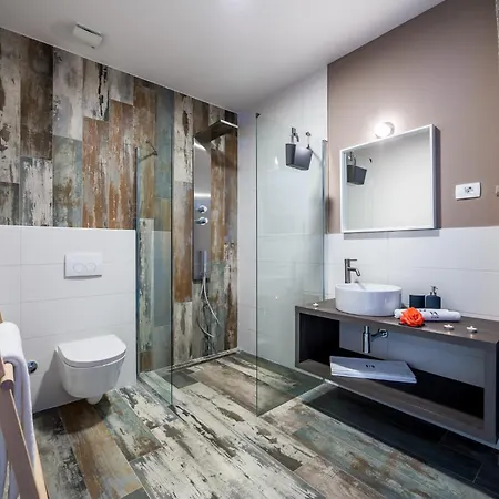 Luxury The View In - For 12 People With Incredible Sea View & Wellness *