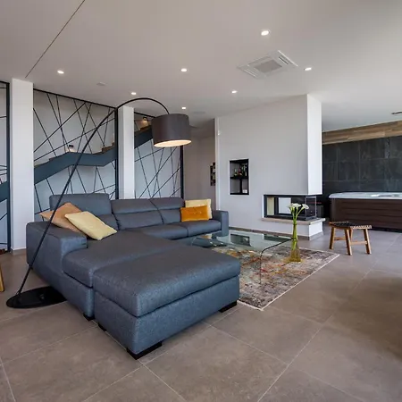 Luxury The View In - For 12 People With Incredible Sea View & Wellness *