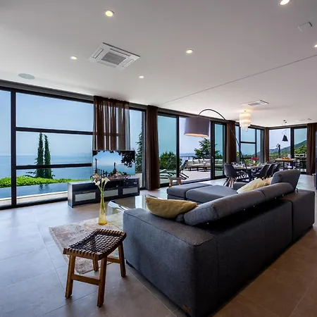 Luxury The View In - For 12 People With Incredible Sea View & Wellness Villa *