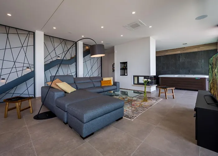 Luxury The View In - For 12 People With Incredible Sea View & Wellness *