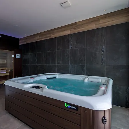 别墅 Luxury The View In - For 12 People With Incredible Sea View & Wellness *