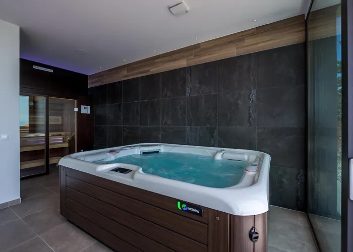 Vila Luxury The View In - For 12 People With Incredible Sea View & Wellness *