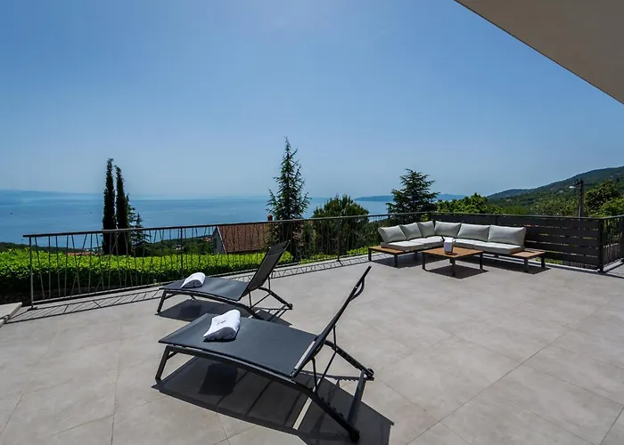 Luxury The View In - For 12 People With Incredible Sea View & Wellness Vila